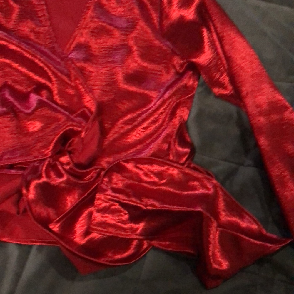 Red blouse - Picture 5 of 5
